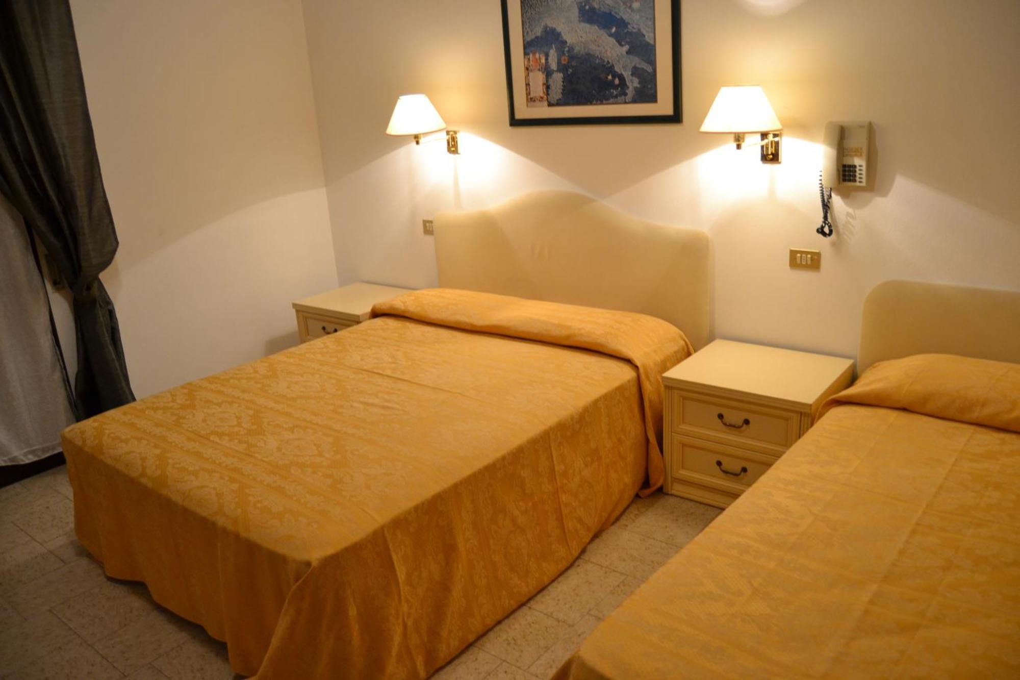 Hotel Avana Mare Ріміні Екстер'єр фото