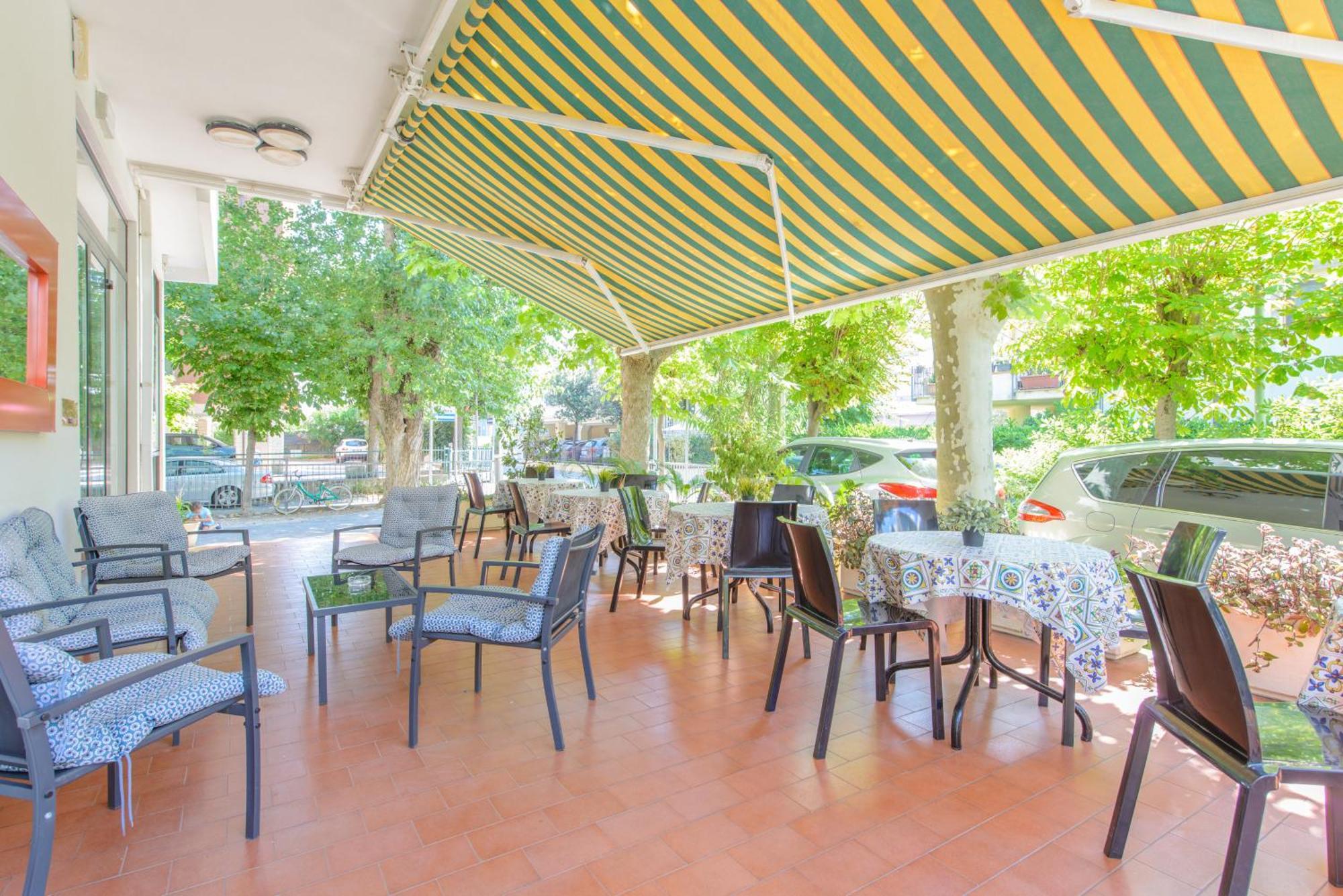 Hotel Avana Mare Ріміні Екстер'єр фото