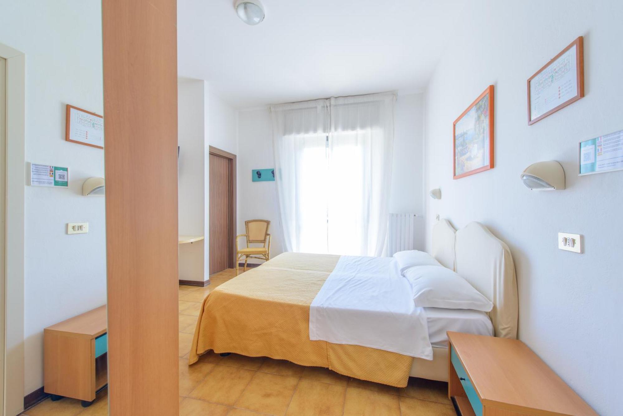 Hotel Avana Mare Ріміні Екстер'єр фото